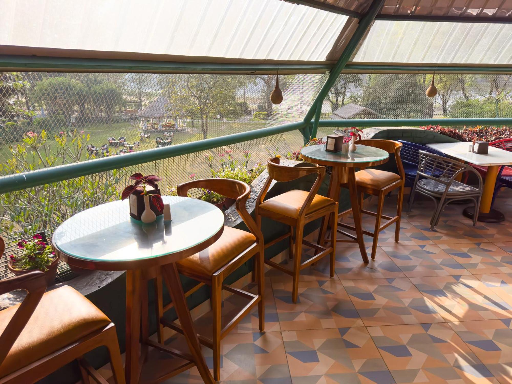 The Solluna Resort Garjia Exterior photo
