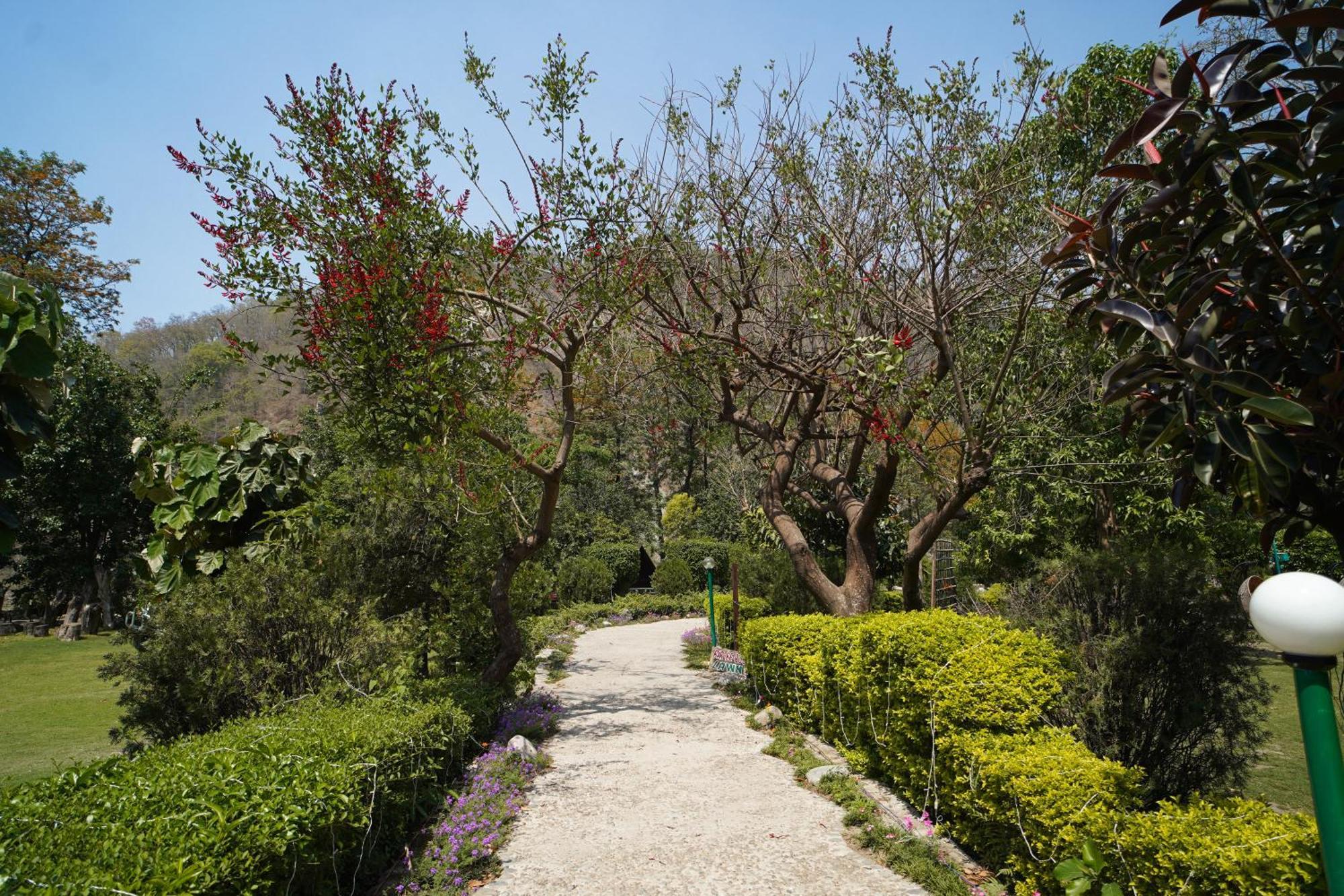 The Solluna Resort Garjia Exterior photo