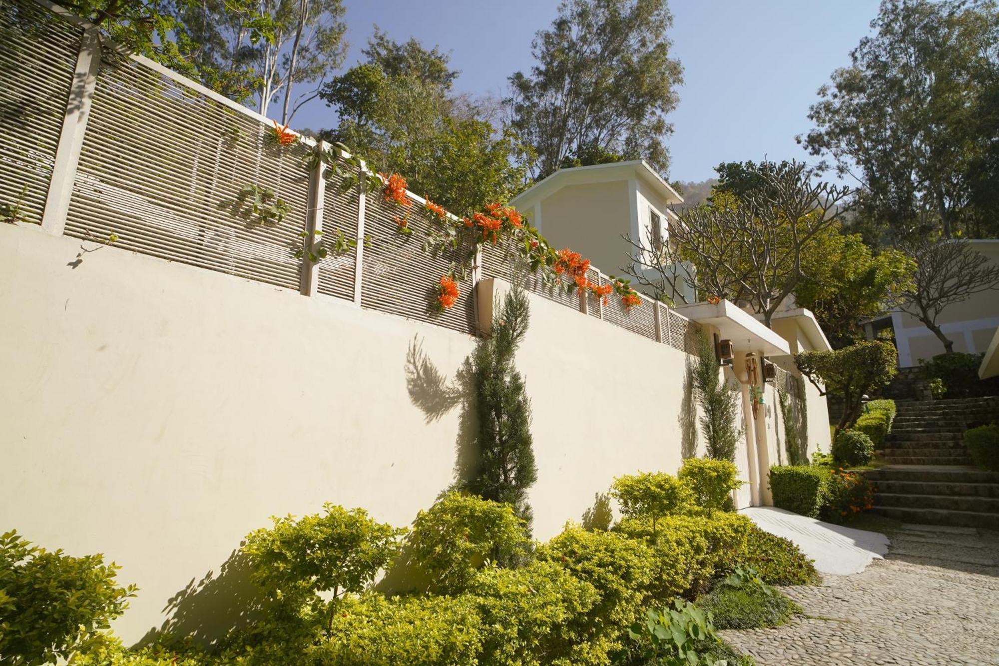 The Solluna Resort Garjia Exterior photo